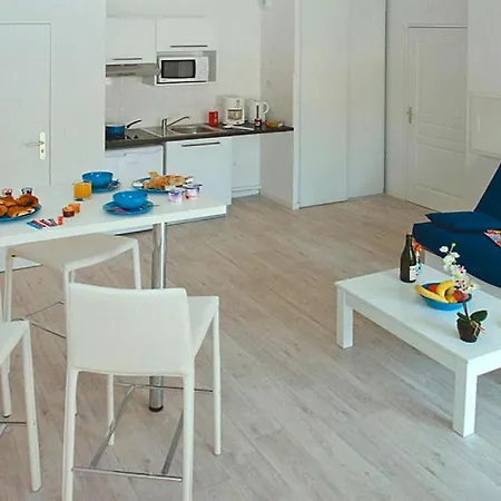 Les Isles De Sola, Grandcamp, *