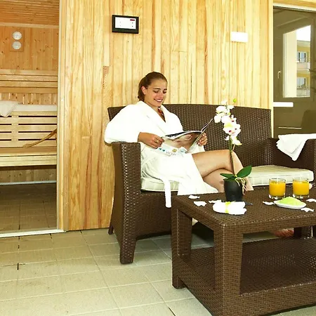 Les Isles De Sola, Grandcamp, * Grandcamp-Maisy