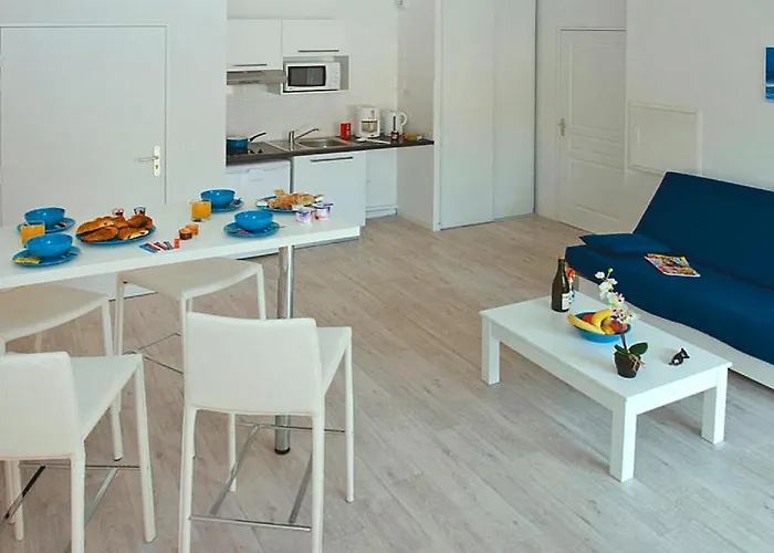 Les Isles De Sola, Grandcamp, *